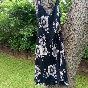 Jones Wear Dress Floral Shift